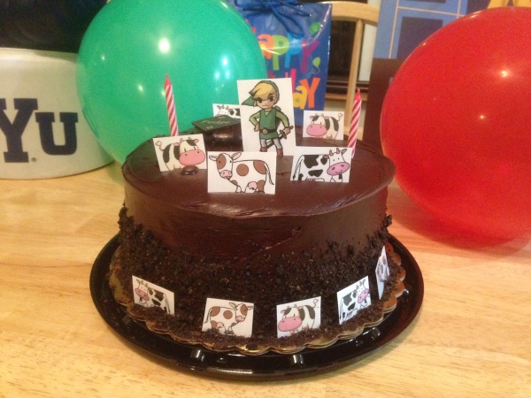 Cake with 10 cow pictures